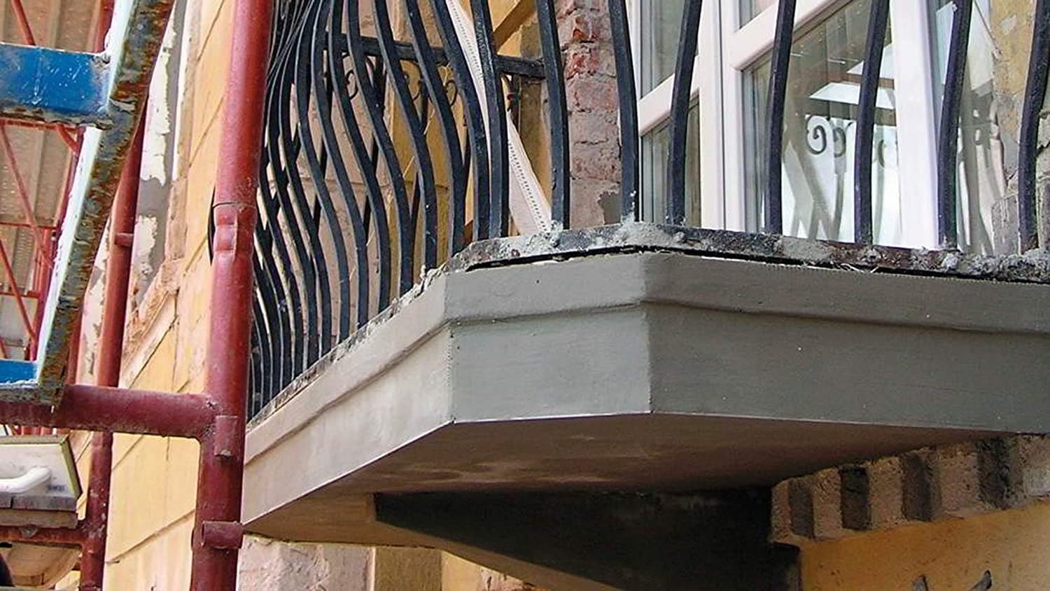 RESIPRO PLUS by Tecno Prodist - Résine de liaison à base d'eau, haute adhérence entre le béton, le mortier et le plâtre anciens et nouveaux.