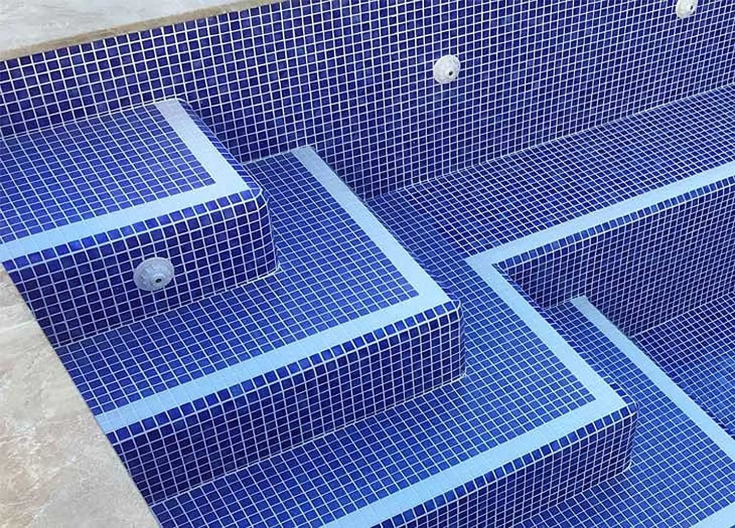 M-REJUN POOL di Tecno Prodist - Malta flessibile, per la sigillatura delle fughe di piastrelle e gresite nelle piscine, per immersione permanente.