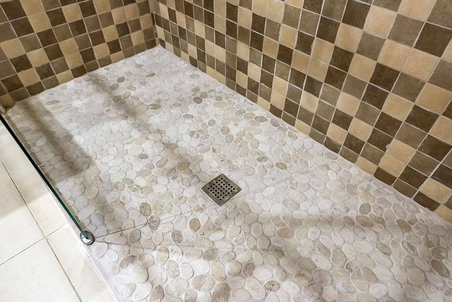 M-REJUN POOL di Tecno Prodist - Malta flessibile, per la sigillatura delle fughe di piastrelle e gresite nelle piscine, per immersione permanente.