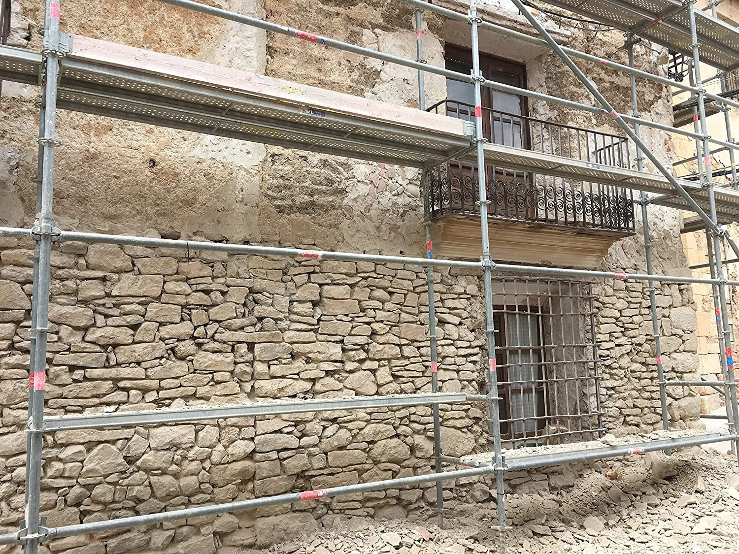 TECPINT SILICATE CONSOLIDANT da Tecno Prodist - Agente de fixação para pedra, tijolo, cal ou primário de tintas de silicato