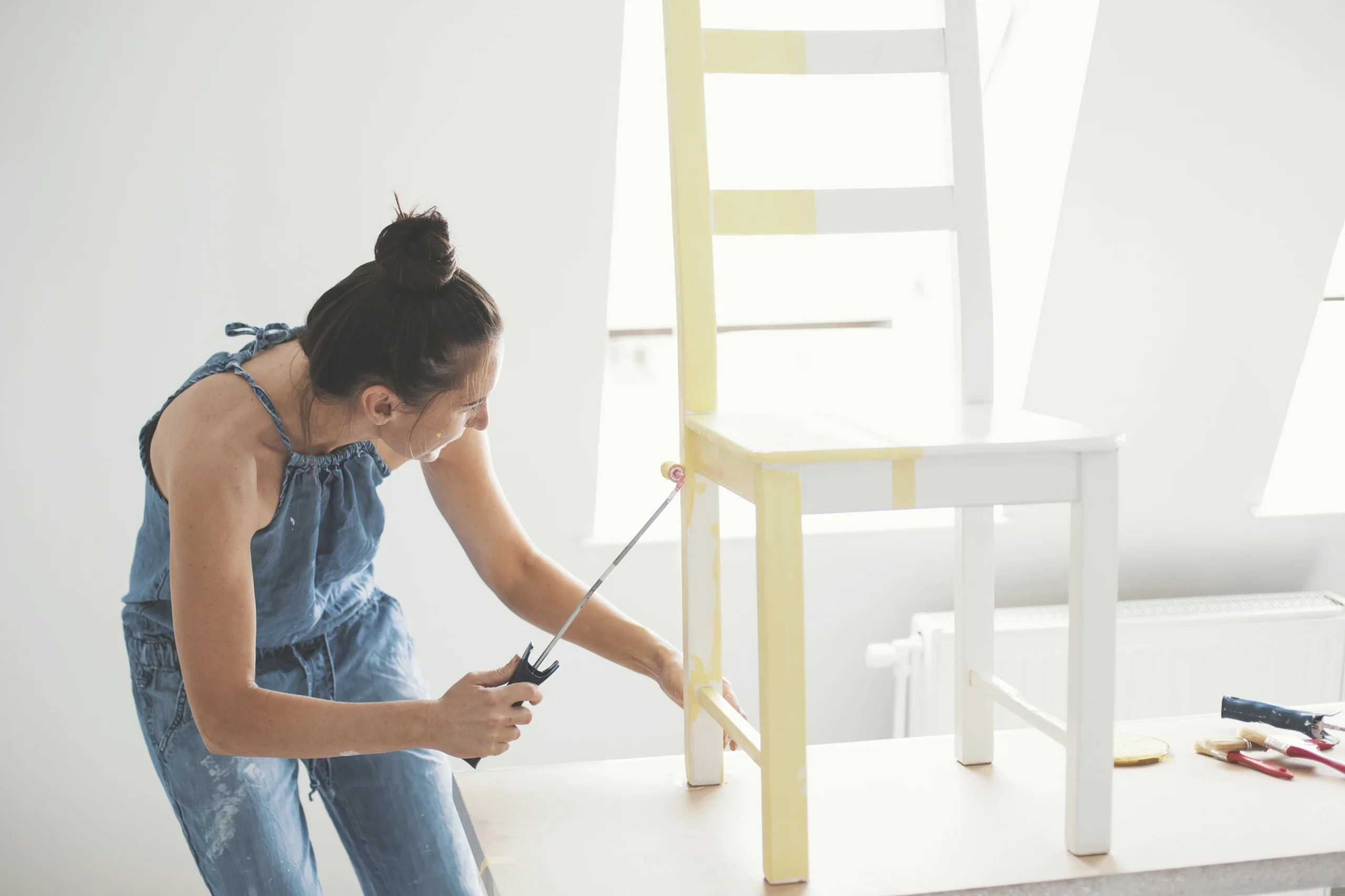 Rénovation de meubles avec la peinture pour meubles en bois