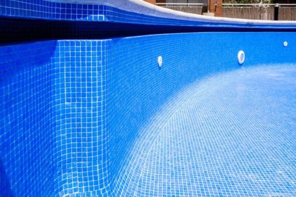 TECNOCLEAN PISCINAS de Tecno Prodist - Limpiador profesional de piscinas, piedra artificial, baldosas y gresite. Evita hongos.