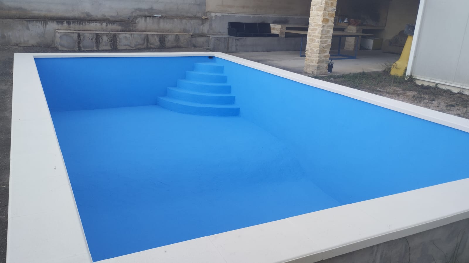 RENOVATEC CORONA de Tecno Prodist - Pintura renovación bordes piscinas y piedra coronación - Antideslizante - Alta resistencia