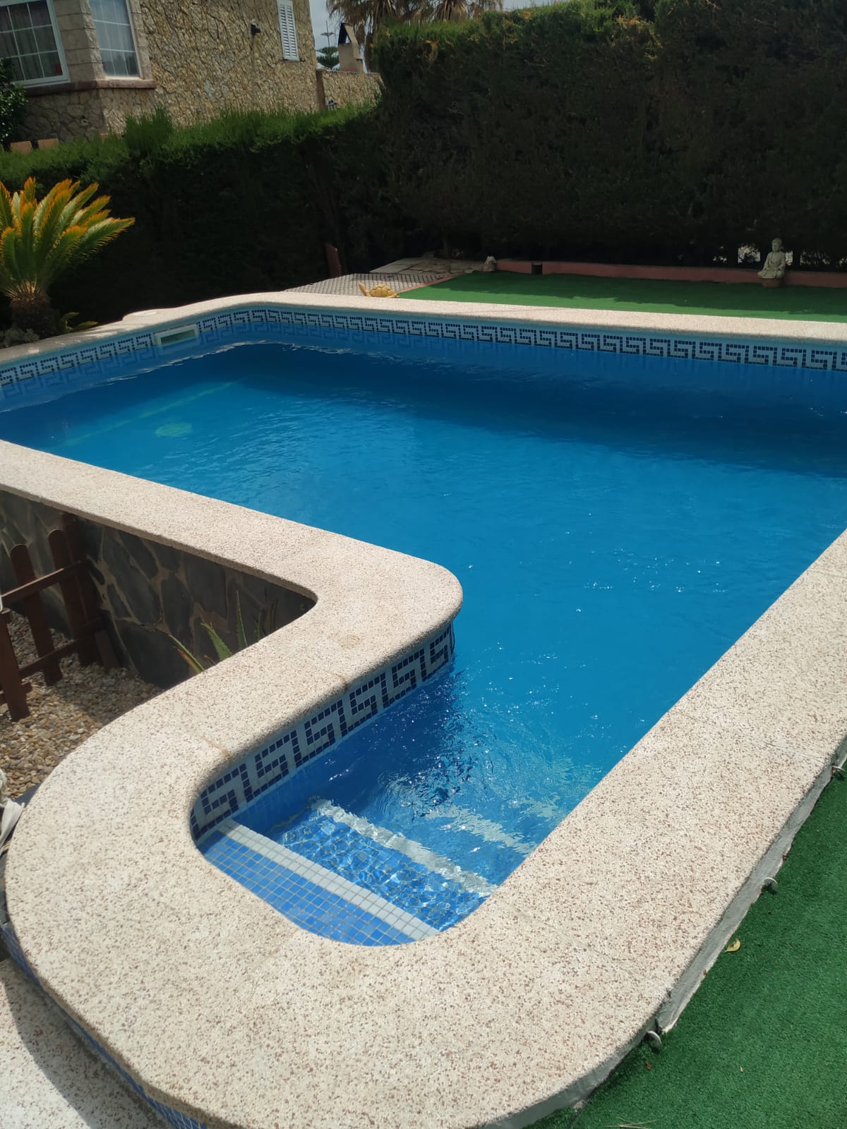 RENOVATEC CORONA de Tecno Prodist - Pintura renovación bordes piscinas y piedra coronación - Antideslizante - Alta resistencia