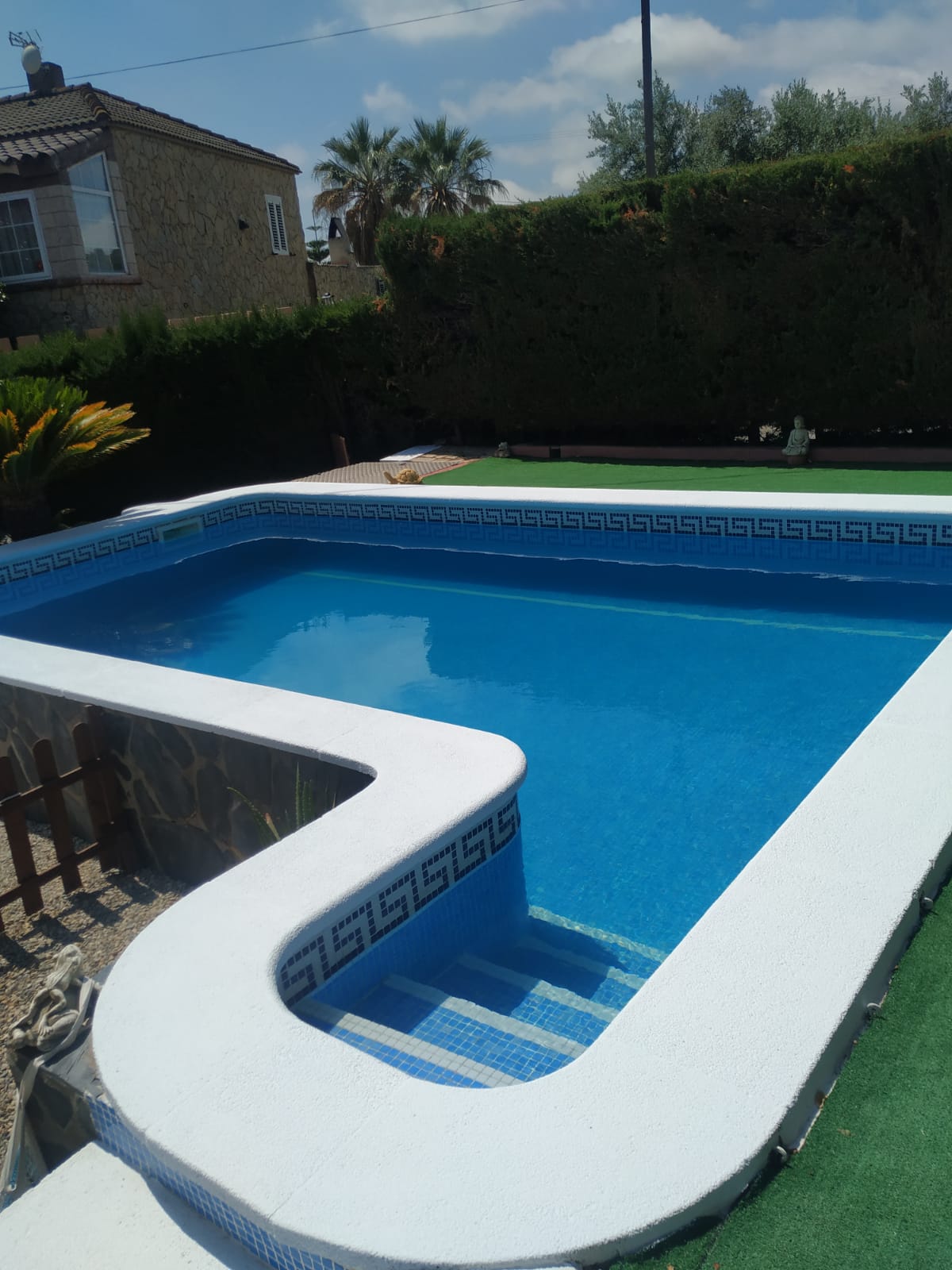 RENOVATEC CORONA de Tecno Prodist - Pintura renovación bordes piscinas y piedra coronación - Antideslizante - Alta resistencia